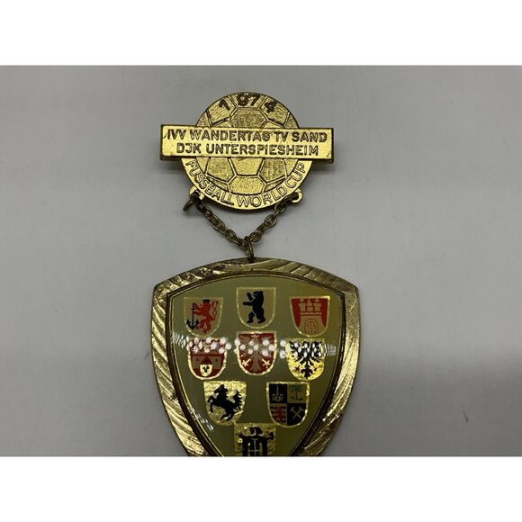 German Hiking Event Medal In Conjunction With The 1974 FIFA World Cup Of Soccer - Picture 4 of 11